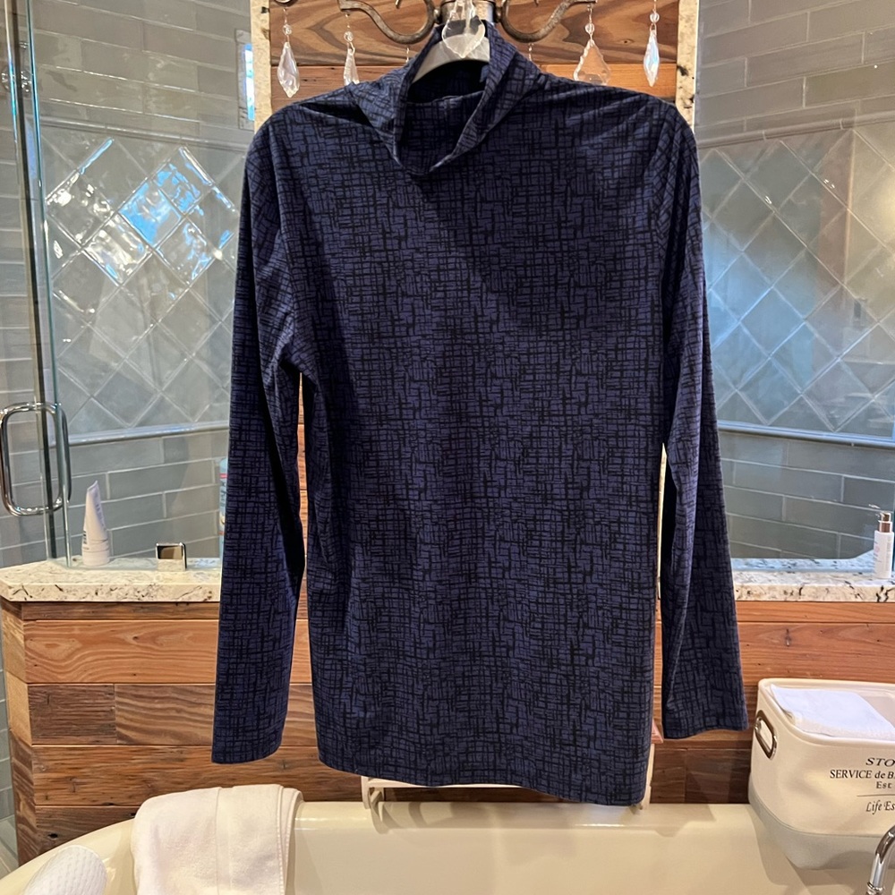 Super soft J. McLaughlin turtleneck